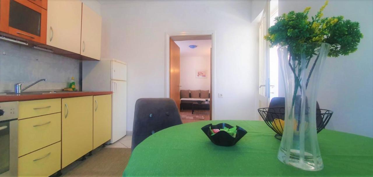 Apartment Fain - Private Parking Zadar Exterior photo