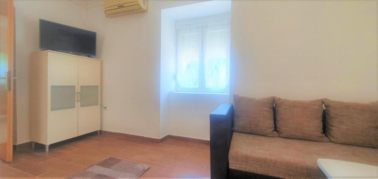 Apartment Fain - Private Parking Zadar Exterior photo
